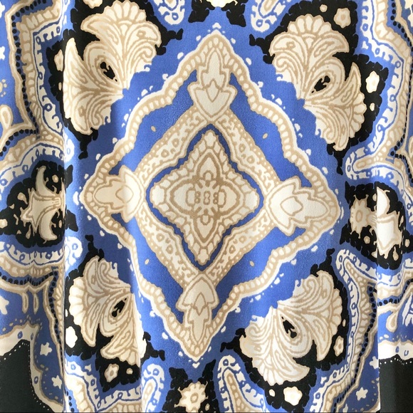 Short sleeve blouse - Picture 2 of 5